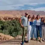 Familia descubriendo Marruecos